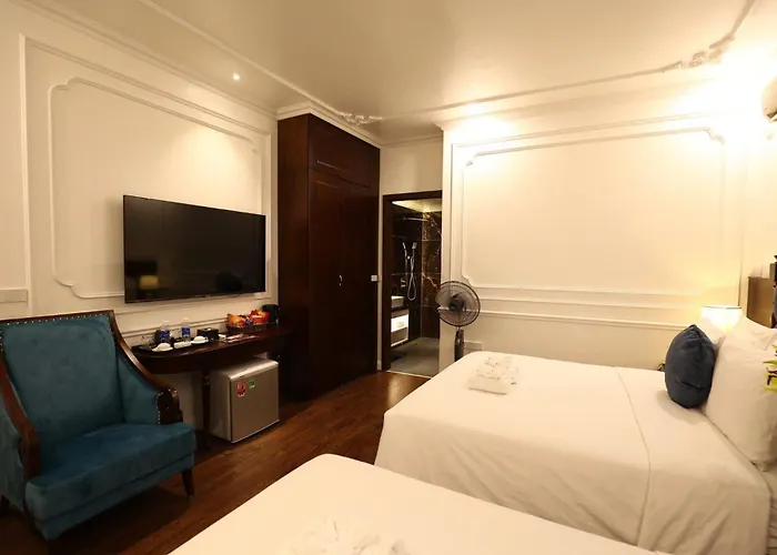 Hoàng Gia Xa La Boutique